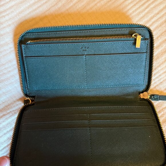 Tory Burch Wallet - Picture 4 of 4